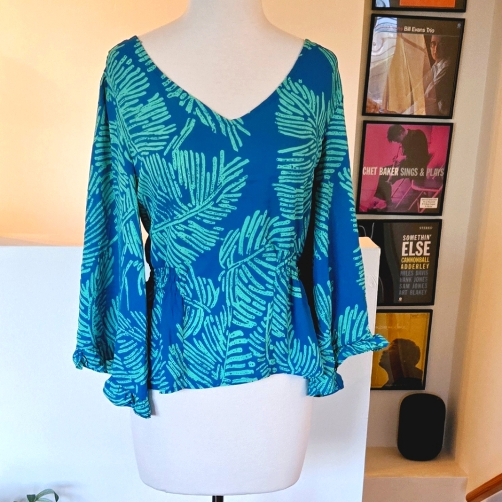 🏷️AUW Kimono Blouse Side Tie Dolman Sleeve Scoop Neck Tropical Blue Size M NWT